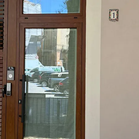 Domus Borgo - Loft Moderno In Centro Storico Апартаменты Чивитанова-Альта