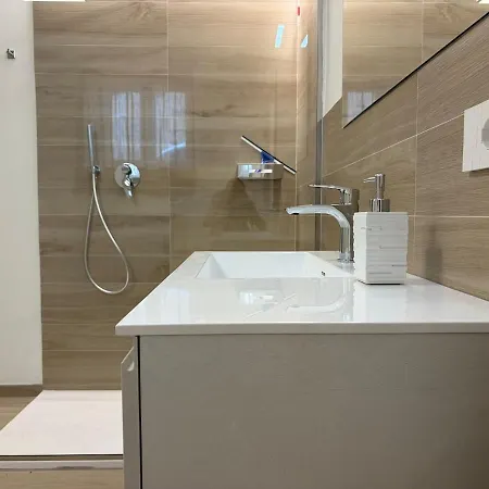 Domus Borgo - Loft Moderno In Centro Storico *
